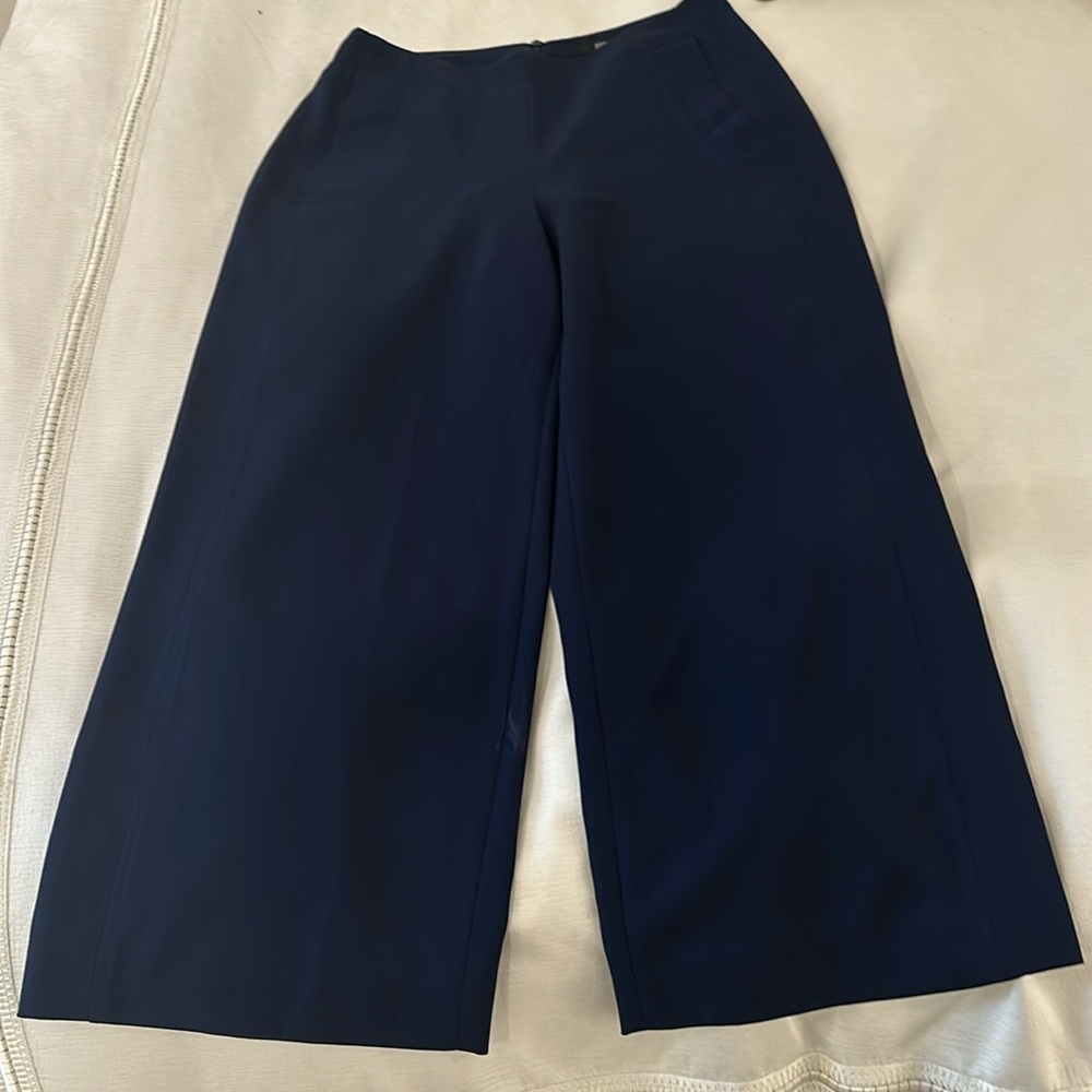 Nissee navy blue culotte pant size 8.
